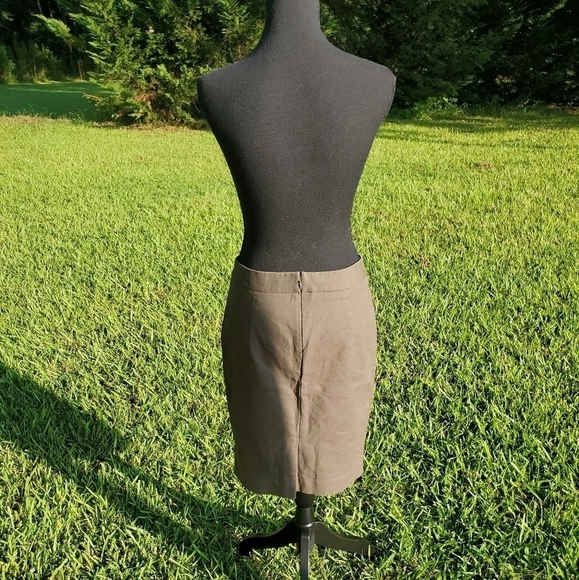 Olive green The Limited pencil skirt size 4 EUC - Picture 4 of 11